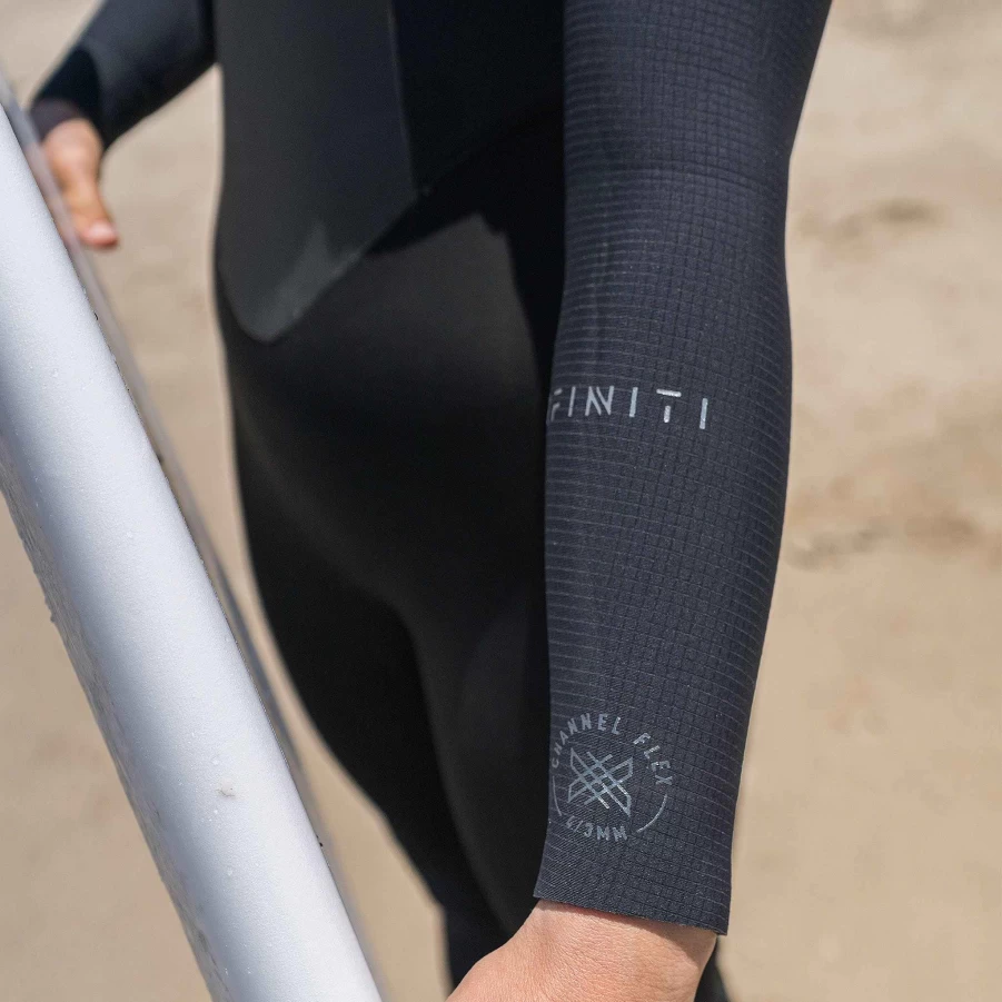 Xcel Women's Infiniti 4/3mm Front Zip Full Wetsuit - Black
